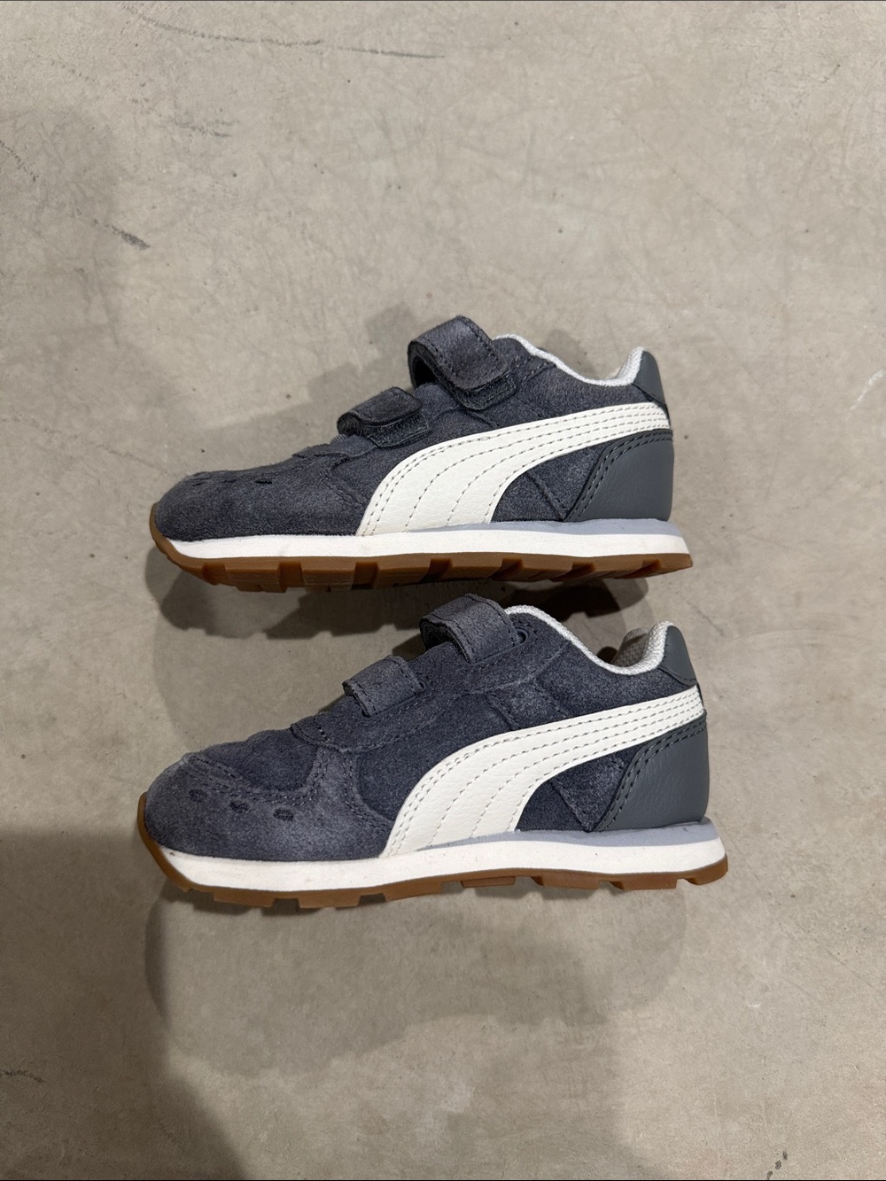 Puma Toddler Vista Hook and Loop Sneakers Size 7/7c